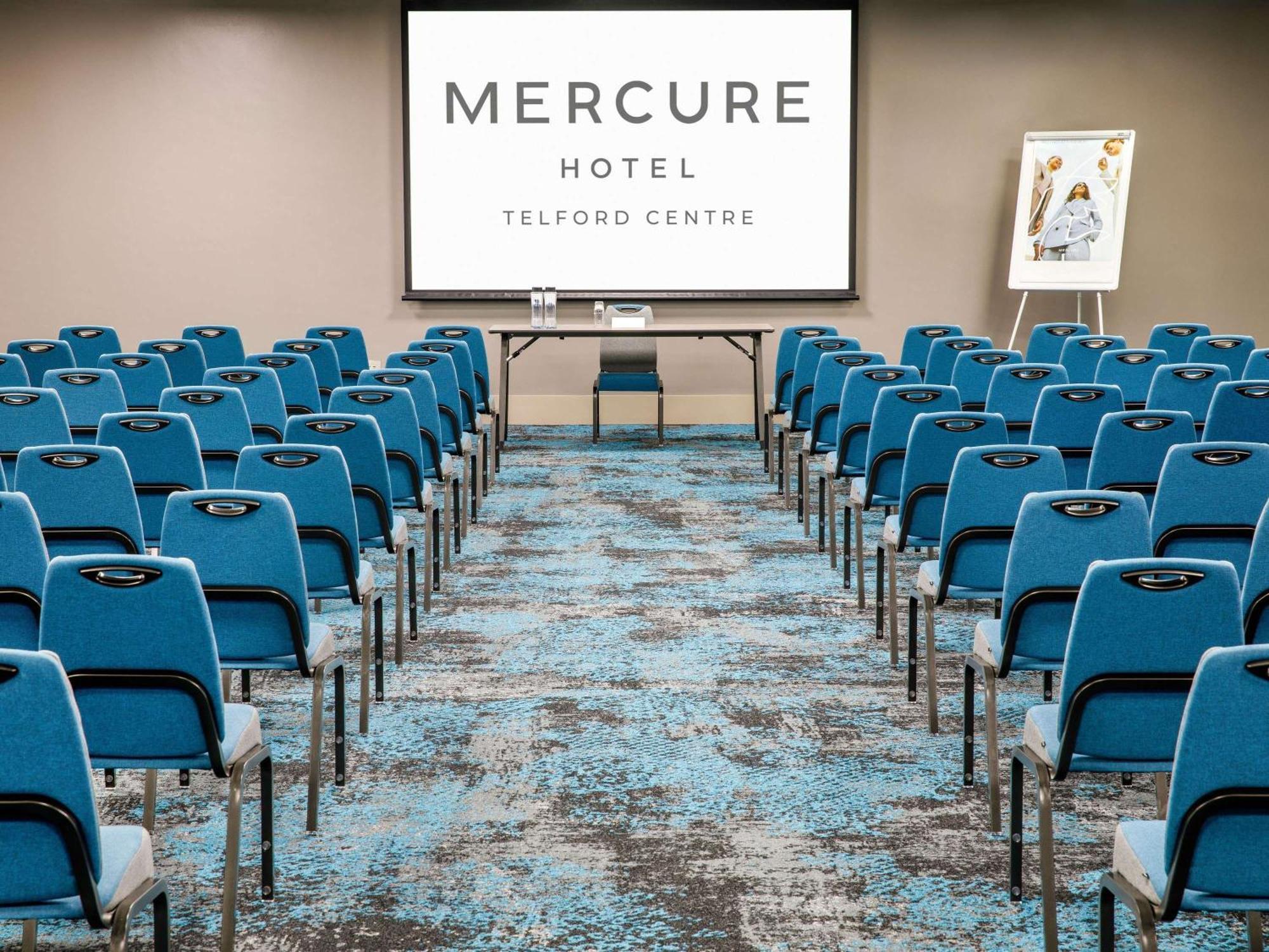 Mercure Telford Centre Hotel Bagian luar foto