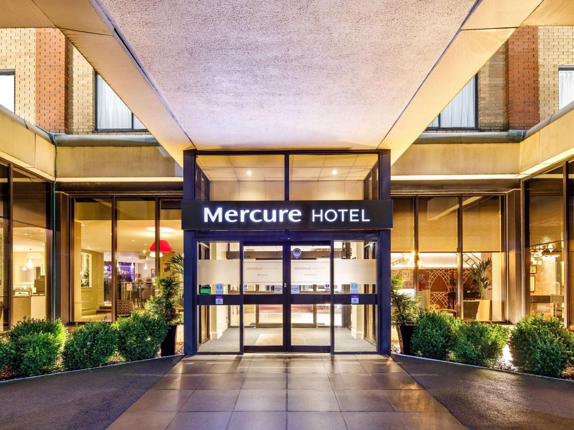 Mercure Telford Centre Hotel Bagian luar foto